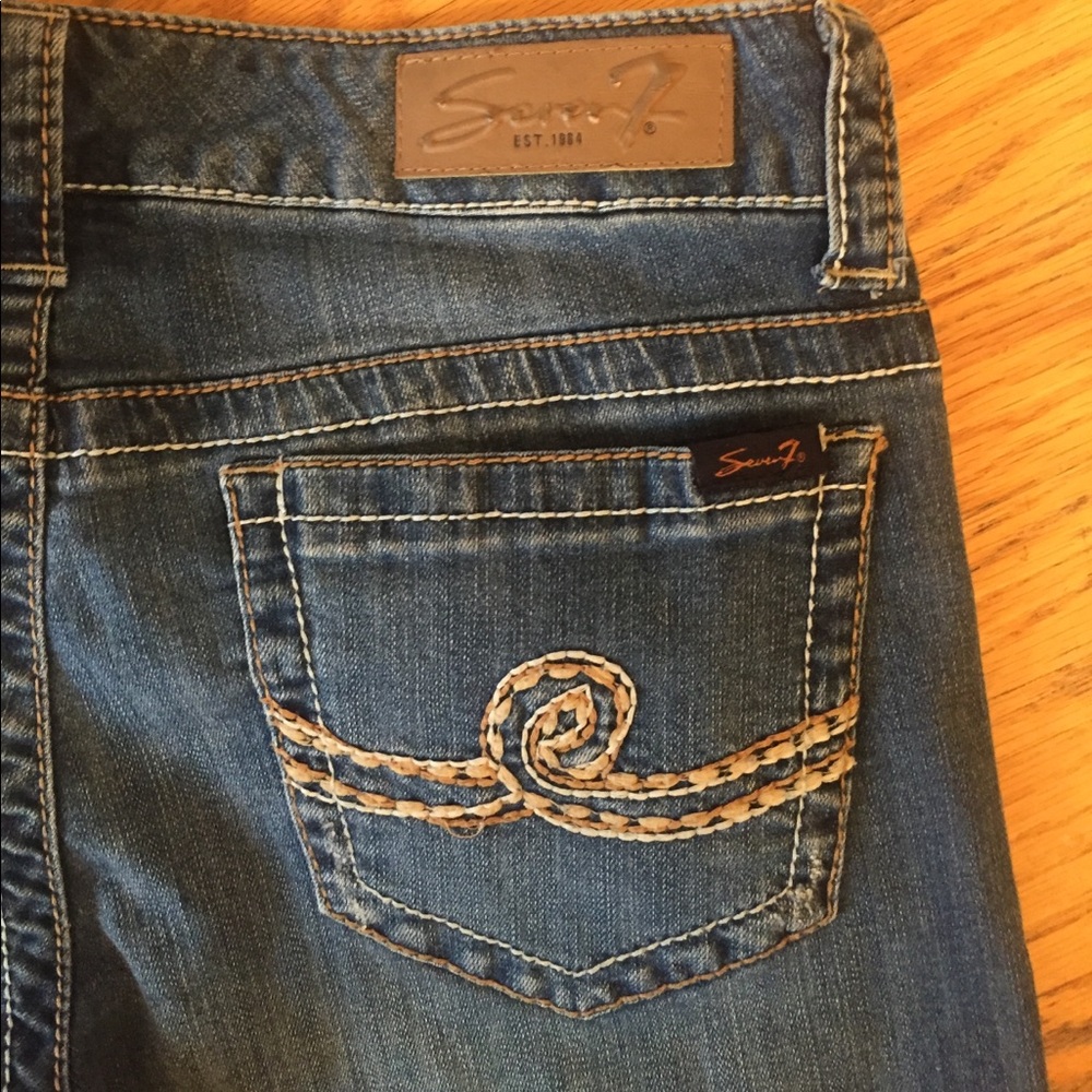 SALE Seven7 Jeans With Great Detailing!